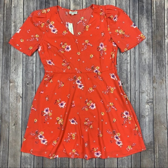 bobeau Dresses & Skirts - Bobeau Floral dress